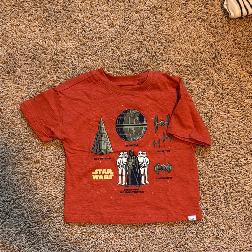 GAP Red Star Wars Graphic Tee